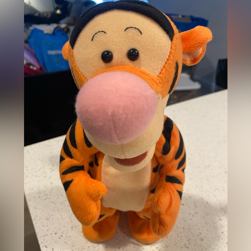 Vintage 1998 Disney Bouncing Tigger - see description